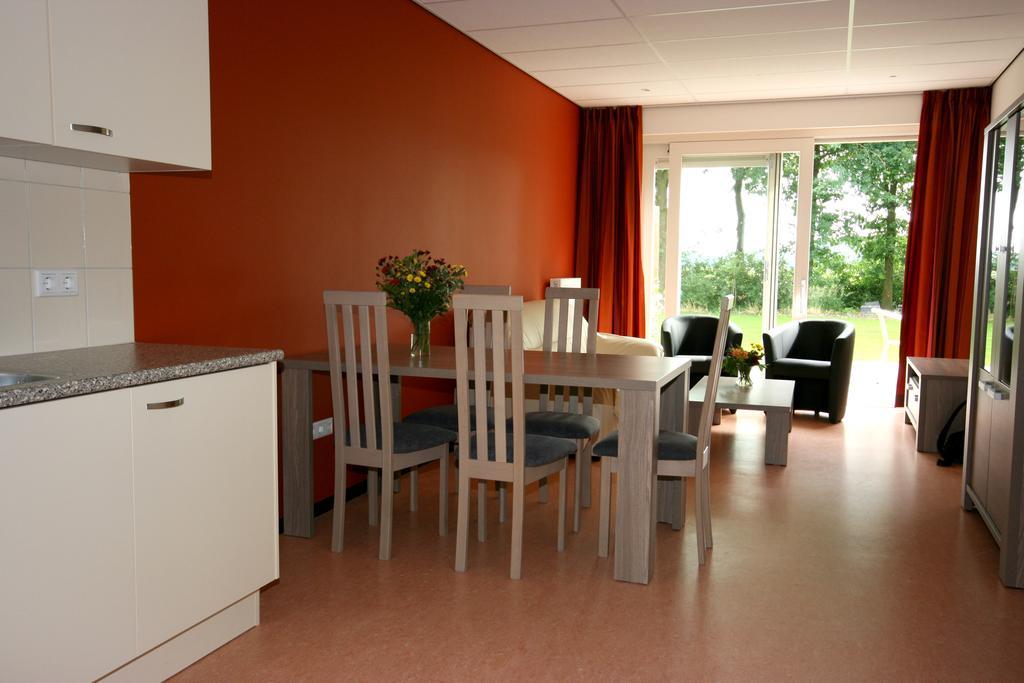 Vakantie-Oord De Hulsdonken Bergeijk Kamer foto